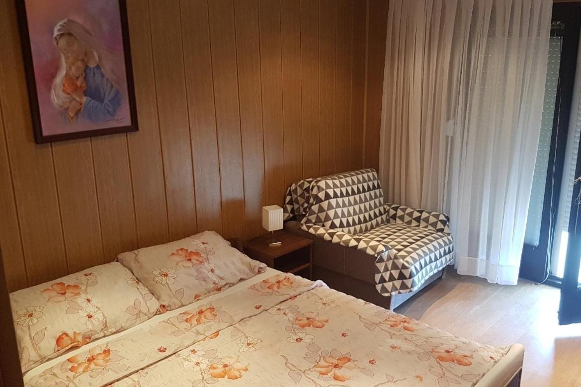 Apartments For Families With Children Lopar, Rab - 10402 Dış mekan fotoğraf