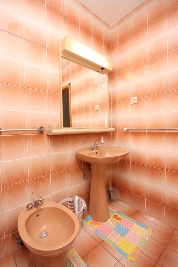 Apartments For Families With Children Lopar, Rab - 10402 Dış mekan fotoğraf